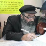 R. Tzvi Henig in the Baal HaTanya Shul in Meah Shearim
