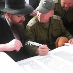 R. Shneur Henig with Yoav Galant, General of the Southern Command