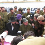 R. Shneur Henig with Yoav Galant, General of the Southern Command