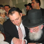 Finishing a Sefer Torah in Odessa