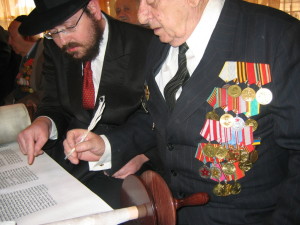 Finishing a sefer torah in Odessa