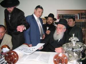 Finishing a Sefer Torah in Odessa