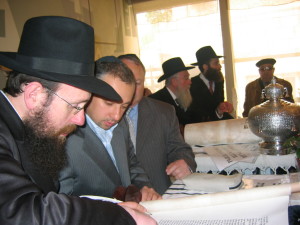 Finishing a Sefer Torah in Odessa